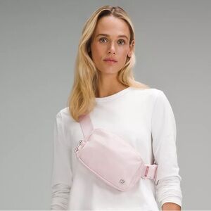 NWT Lululemon Belt Bag 1L in Flush Pink